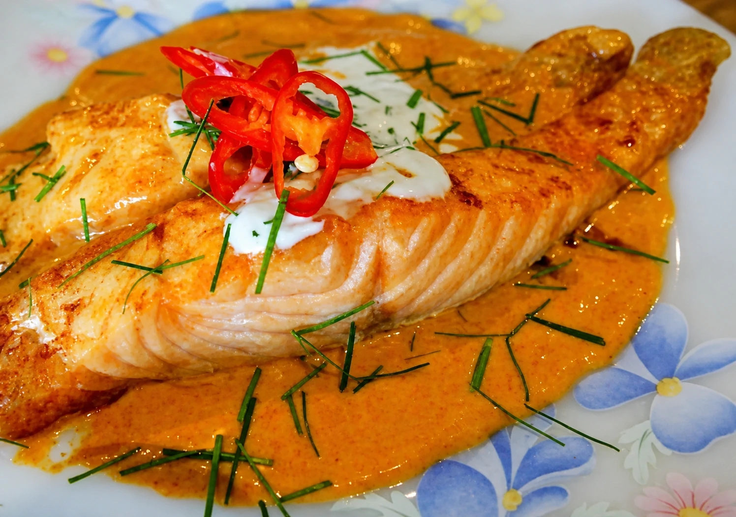 Pescado con Curry Rojo